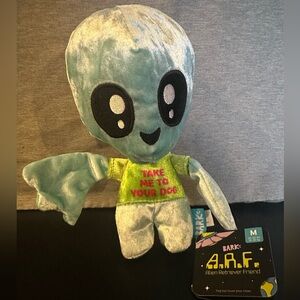 NWT Bark Box Medium ARF Alien Retriever Friend Plush Dog Toy Crinkle Squeaker